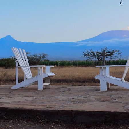 Amboseli Glass House Oloitokitok Exterior foto