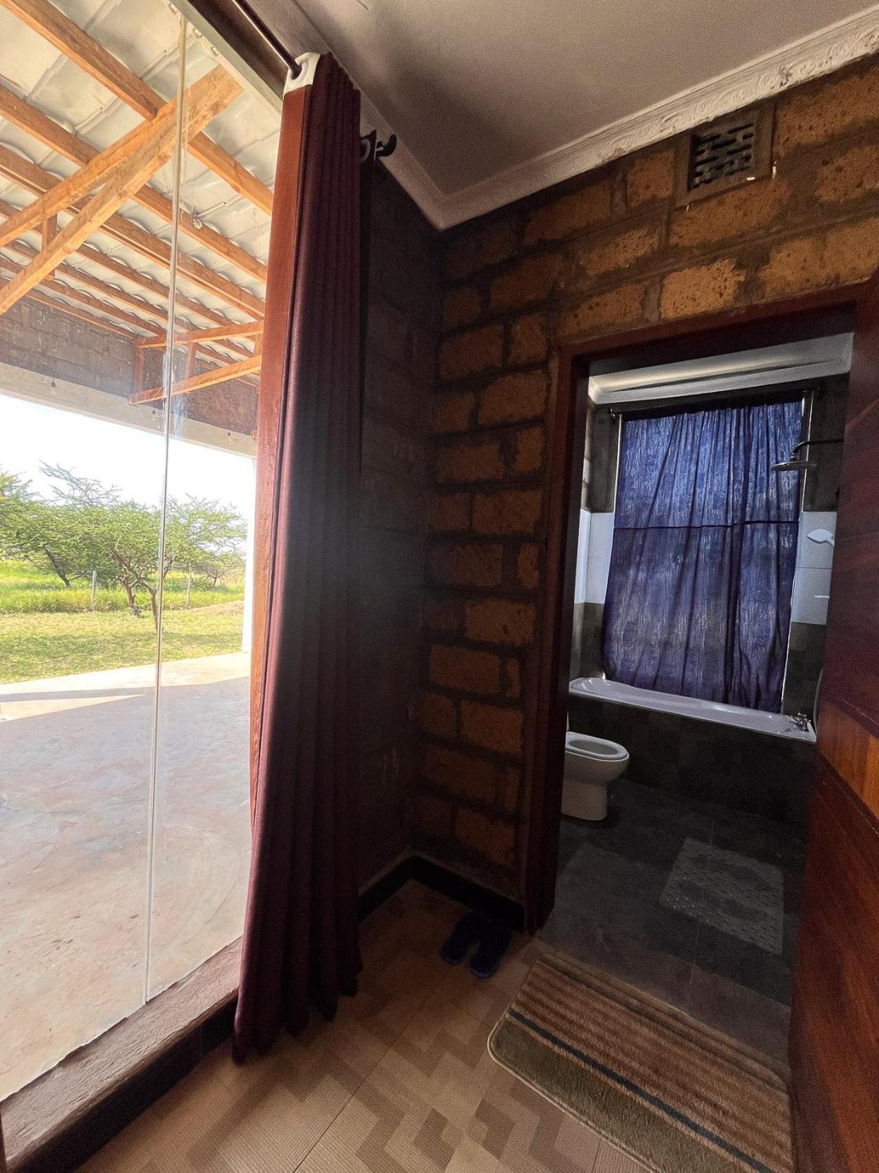 Amboseli Glass House Oloitokitok Exterior foto