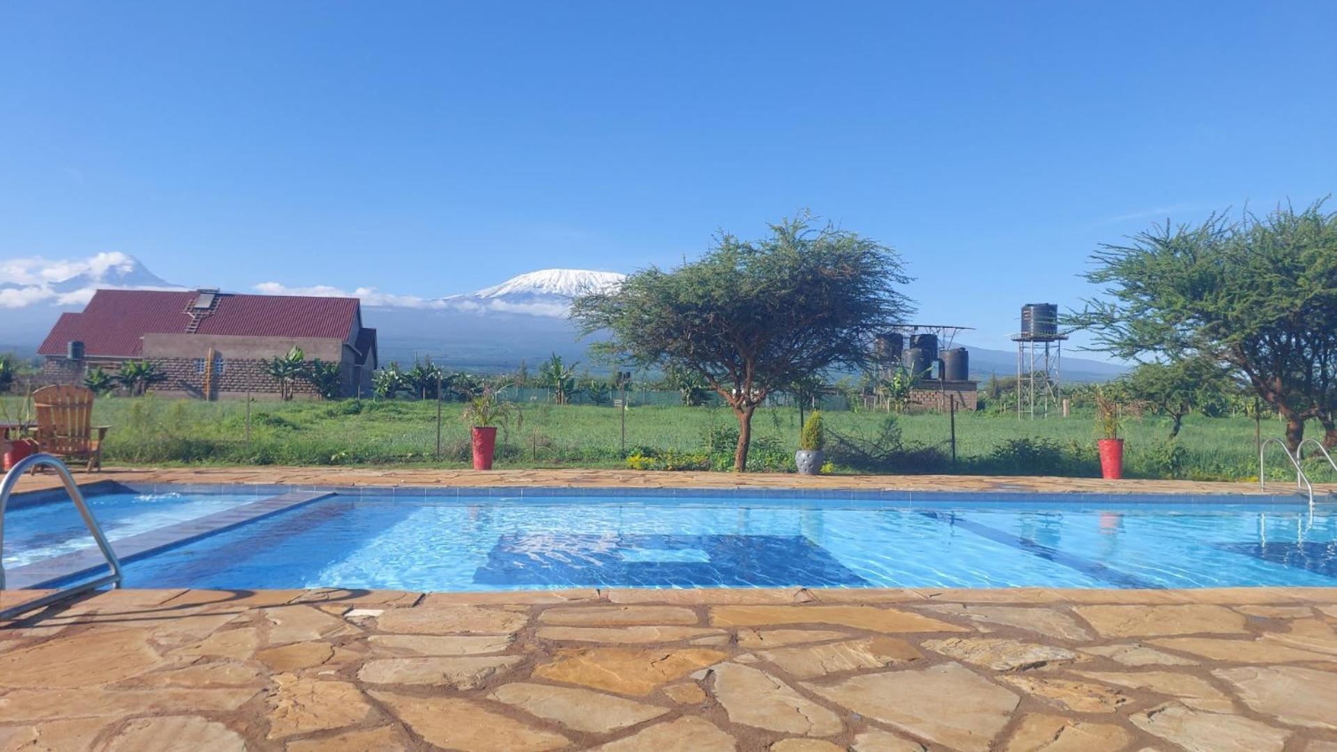 Amboseli Glass House Oloitokitok Exterior foto