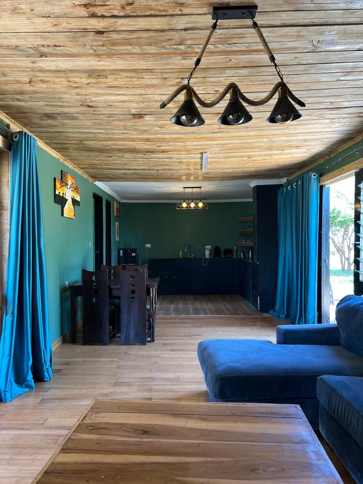 Amboseli Glass House Oloitokitok Exterior foto